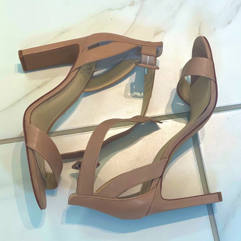 VINCE CAMUTO Nude Ankle Strap Heels